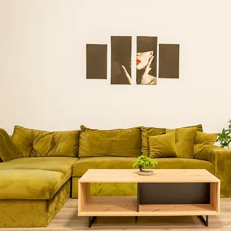 In Complex Botanica Prime, Free Parking Varna