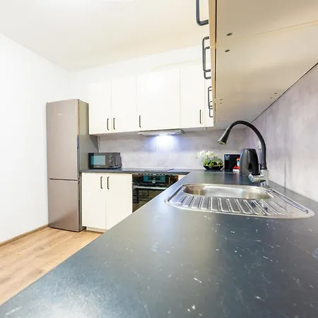 In Complex Botanica Prime, Free Parking Varna